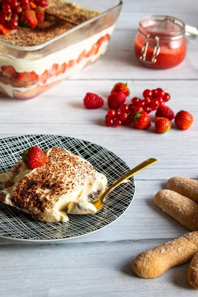 tiramisu, strawberries, dessert-5581806.jpg